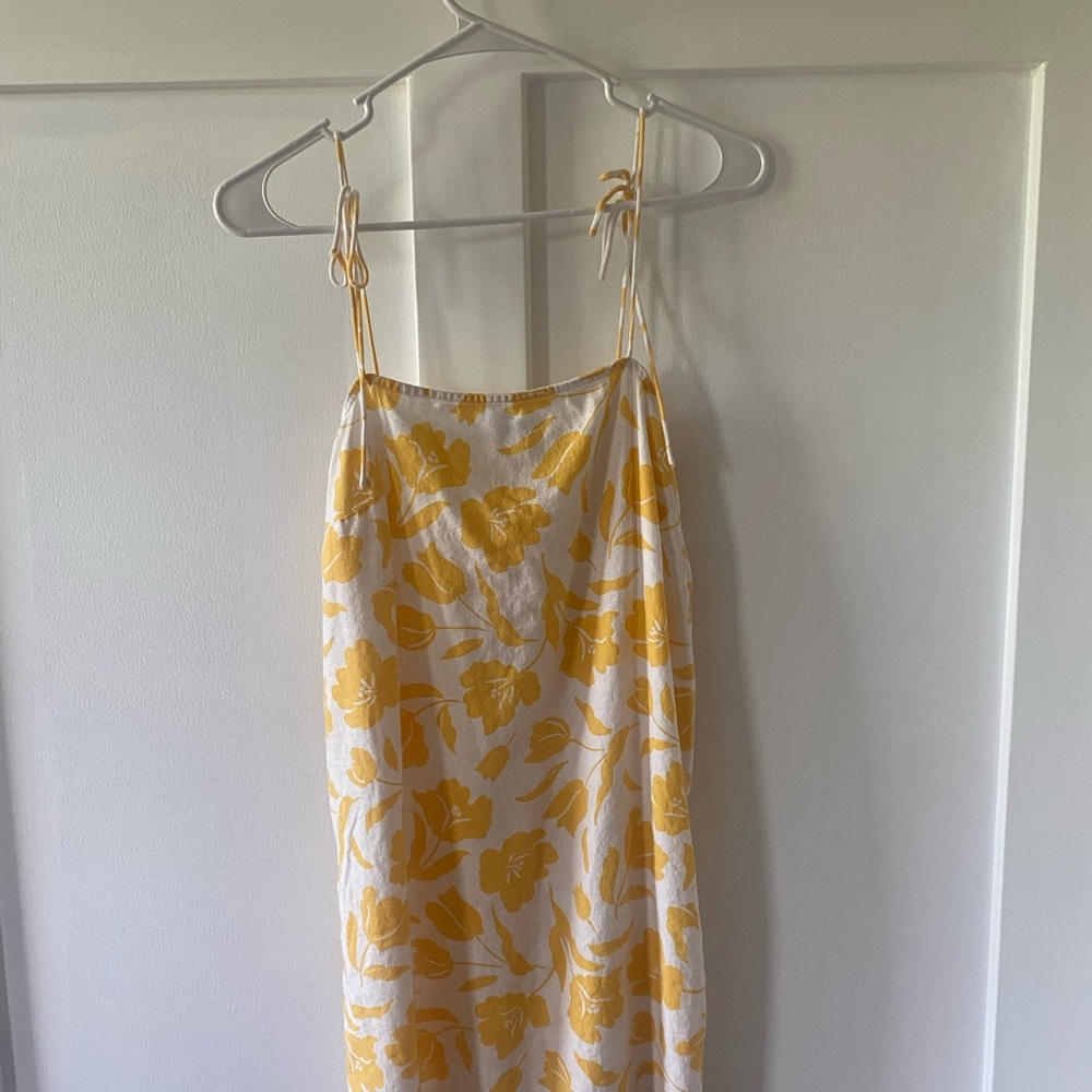 Old Navy Yellow Patterned Dress